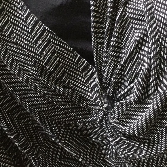 Black and silver top - Picture 5 of 5